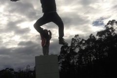 efraain saltando